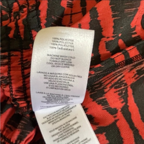 Michael Kors Top Womens Size 10 Elastic Neckline and Waist Long Sleeve Red Black - Picture 9 of 10